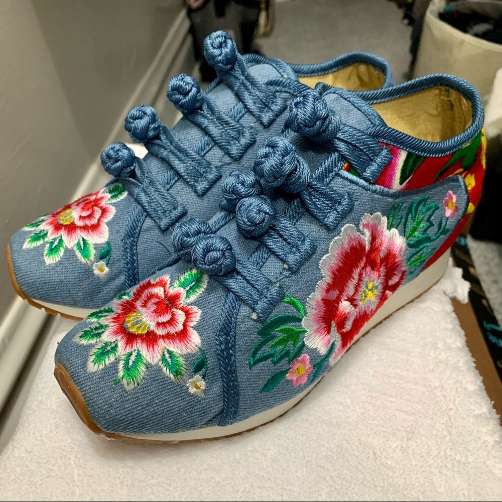 Flower pattern sneakers - Picture 2 of 4